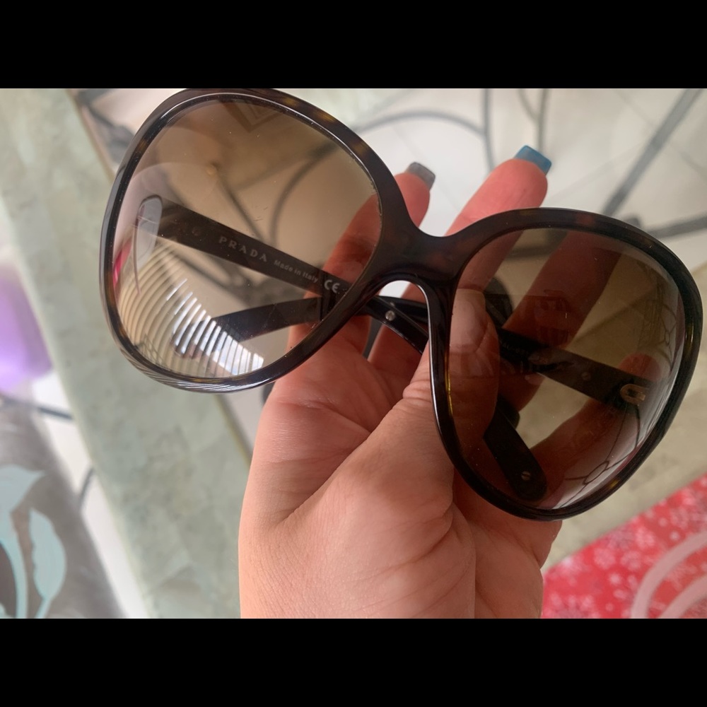 Prada large sunglasses - Picture 9 of 10